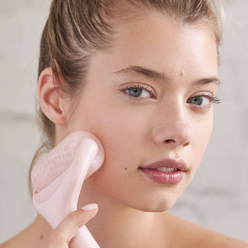 Finishing Touch Flawless Ice Roller